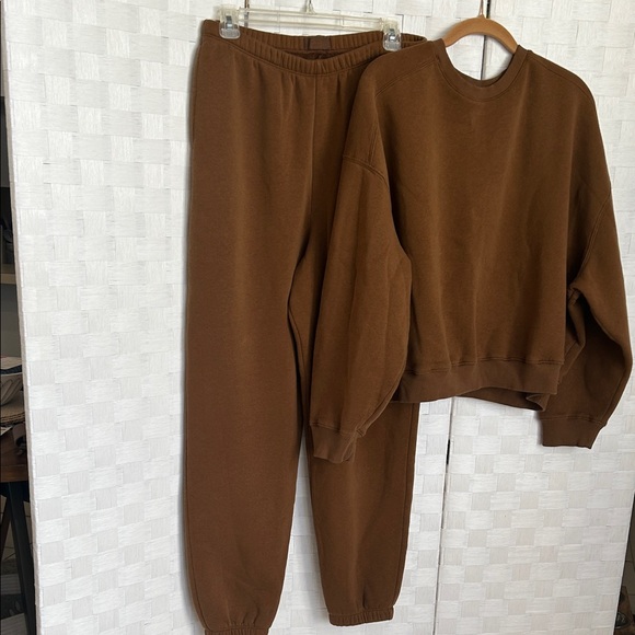 nuuds Pants - nuuds Chocolate Brown Jogger & Crewneck Set